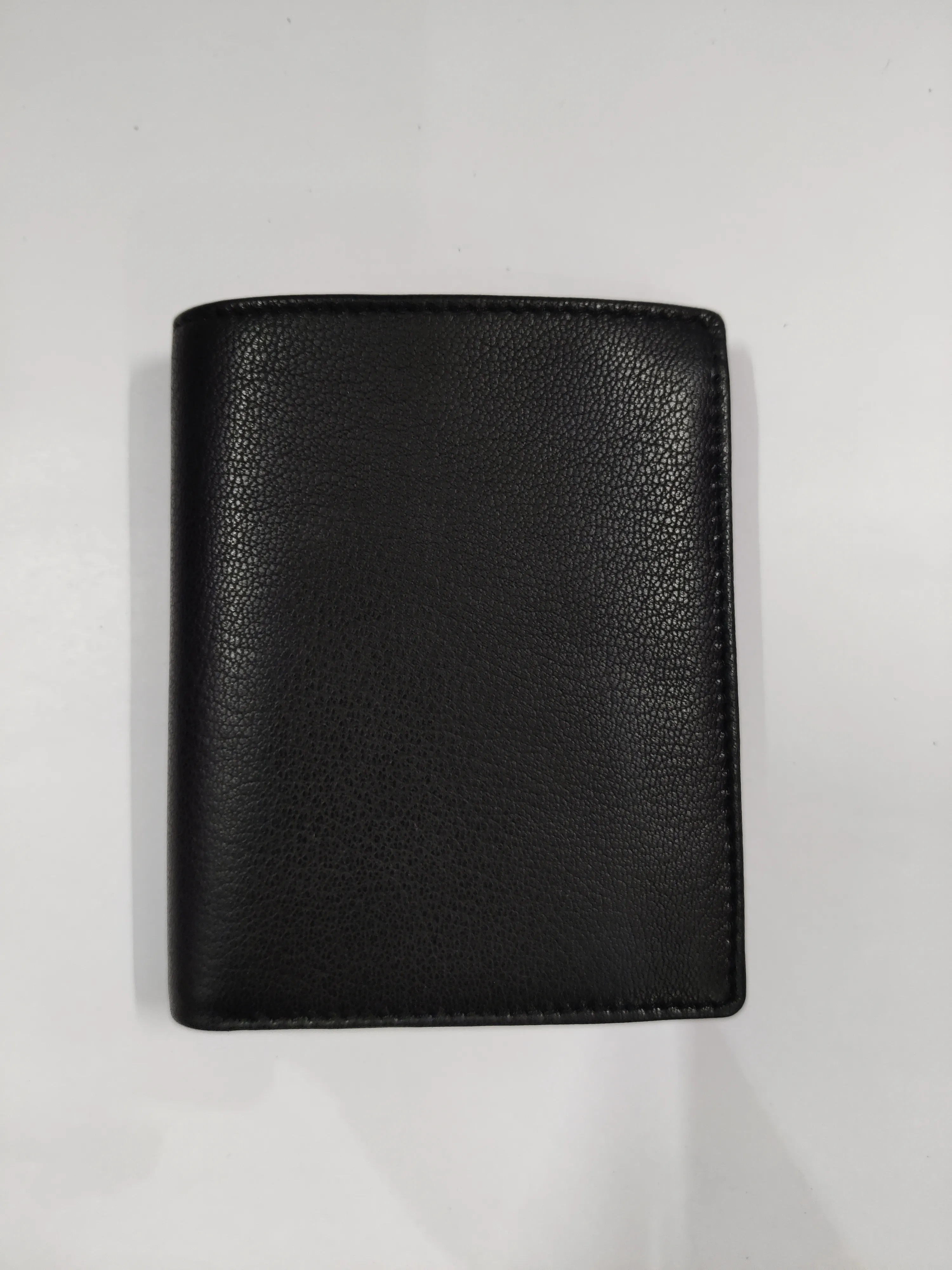 Black goat Nappa leather ladies' bi-fold note purse with multiple credit card slots, ID windows, currency compartments, and a back zip pocket.