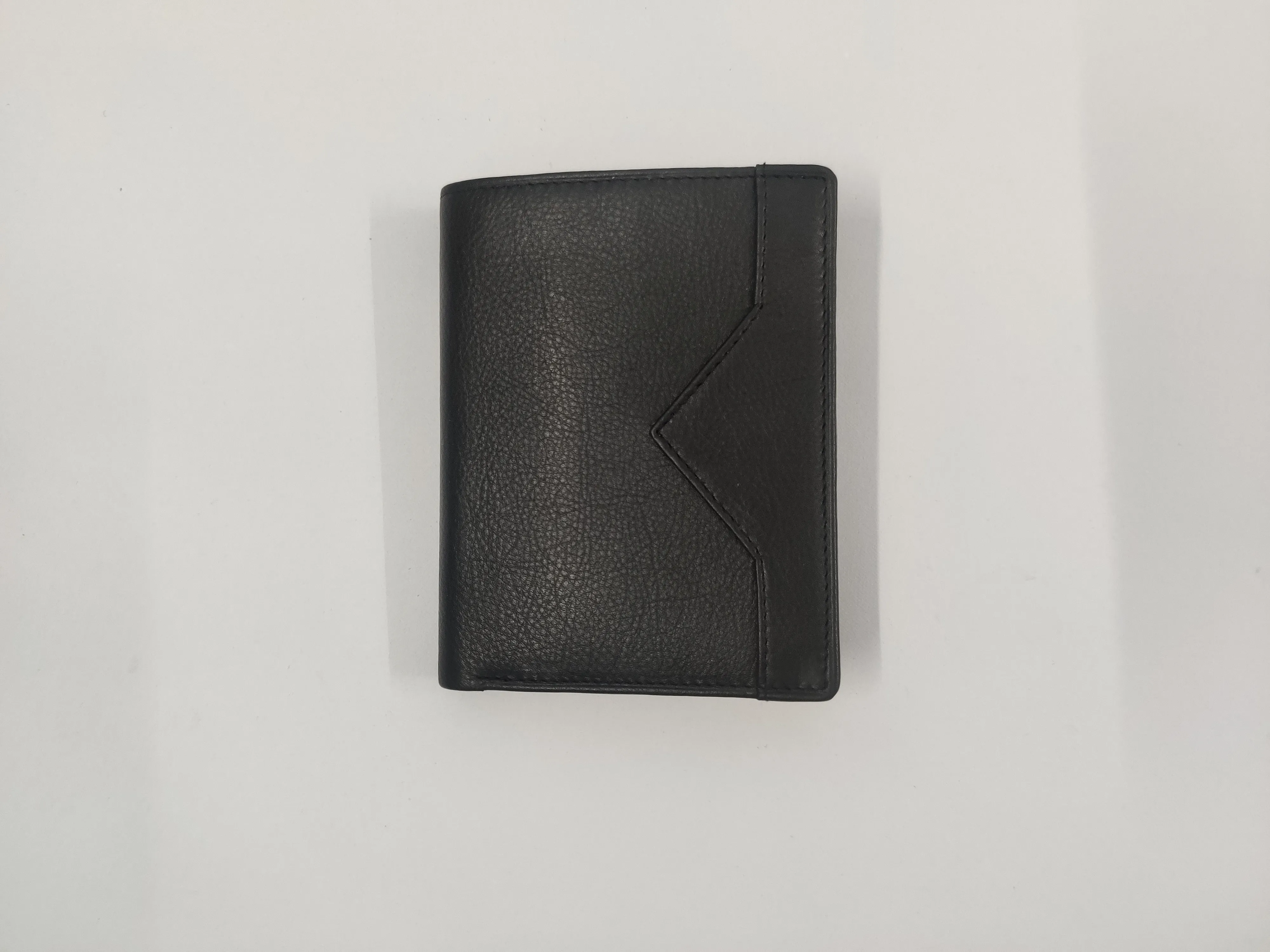 Unisex Black Leather Note-Case Wallet with Card Slots, ID Windows, Currency Compartments, and Coin Pocket with Key Case.